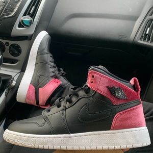 Nike air Jordan’s 8 in Womens 6.5 youth